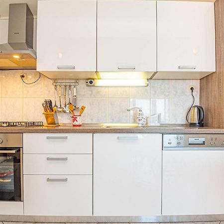 Nice Home In Zatoglav With House Sea View Podglavica Экстерьер фото
